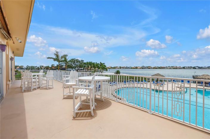 Image No.37-2 Bed Property for sale