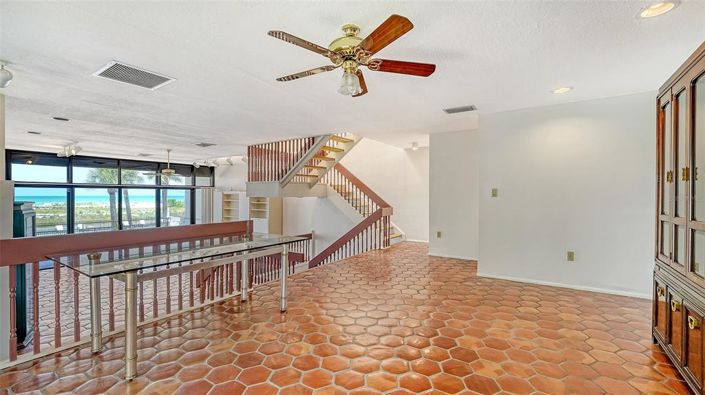 Image No.19-4 Bed Property for sale