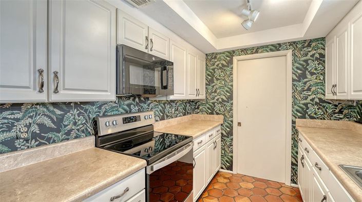 Image No.22-4 Bed Property for sale