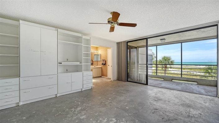 Image No.26-4 Bed Property for sale