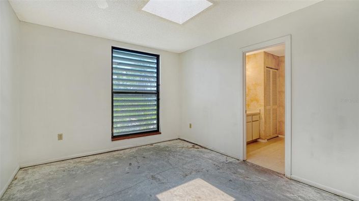 Image No.34-4 Bed Property for sale