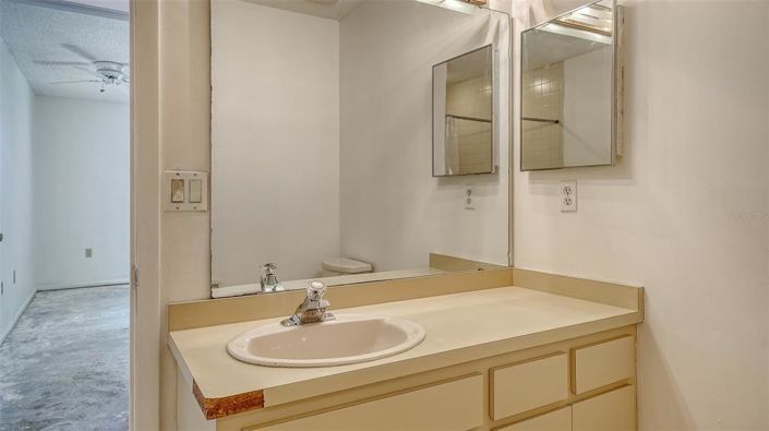 Image No.38-4 Bed Property for sale