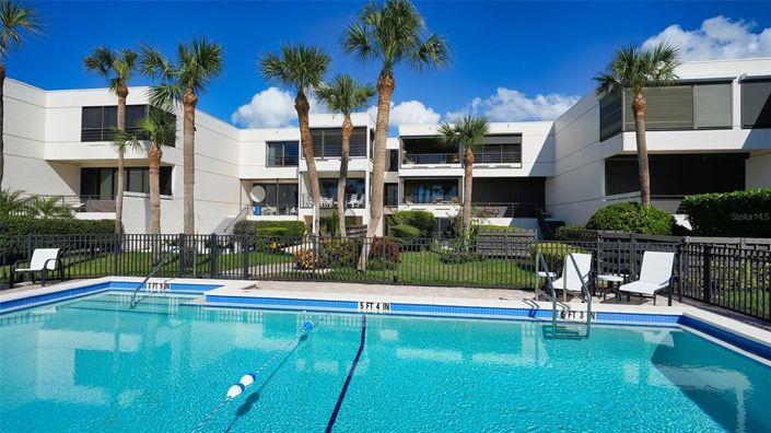 Image No.40-4 Bed Property for sale