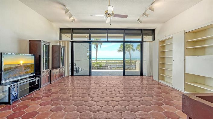 Image No.7-4 Bed Property for sale