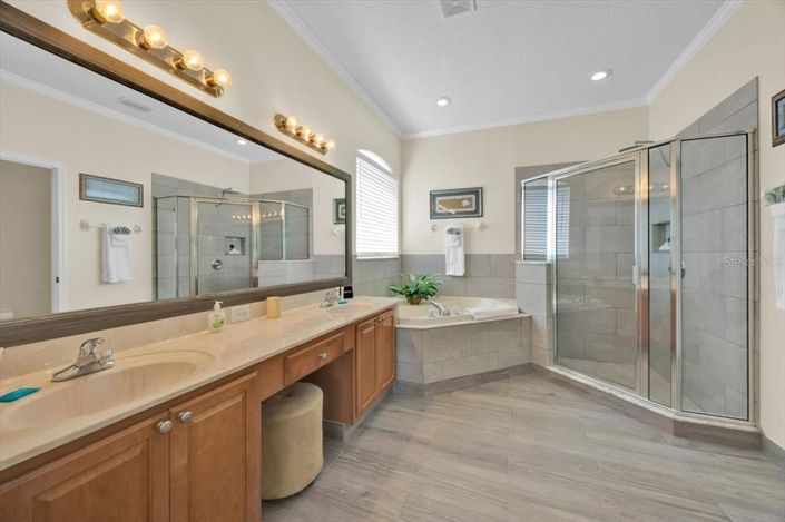 Image No.21-5 Bed Property for sale