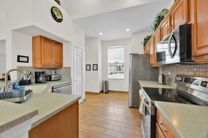 Image No.9-5 Bed Property for sale