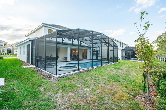 Image No.34-9 Bed Property for sale