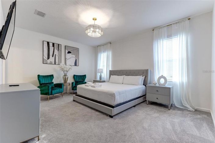 Image No.9-9 Bed Property for sale