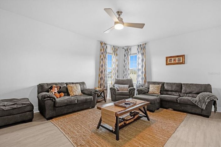 Image No.20-5 Bed Property for sale