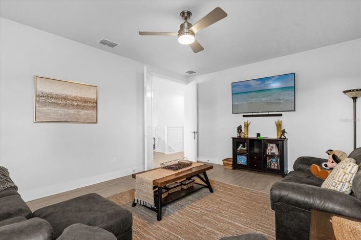 Image No.21-5 Bed Property for sale