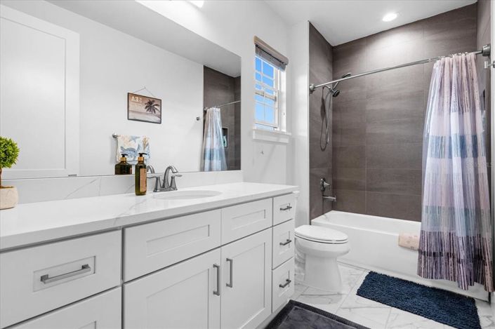 Image No.24-5 Bed Property for sale