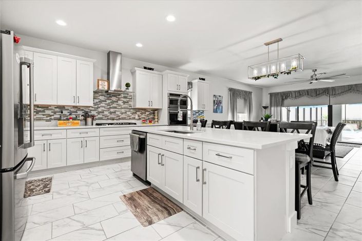 Image No.4-5 Bed Property for sale