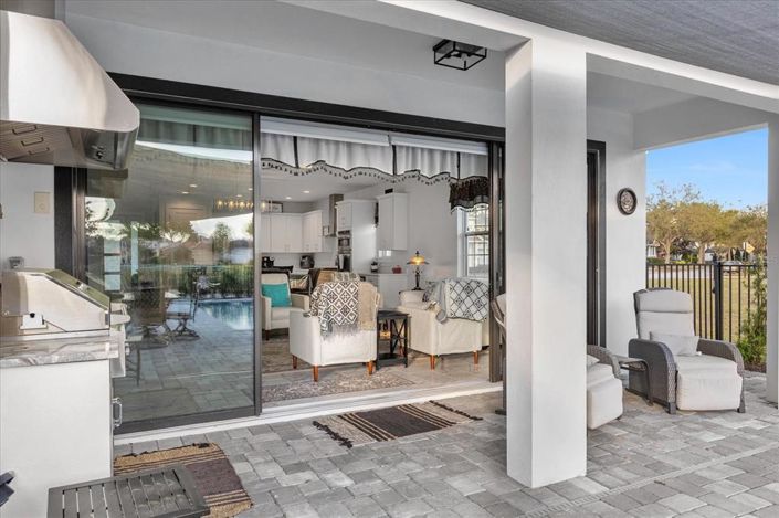 Image No.40-5 Bed Property for sale