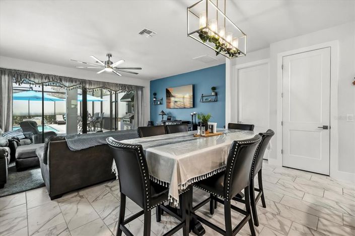 Image No.9-5 Bed Property for sale