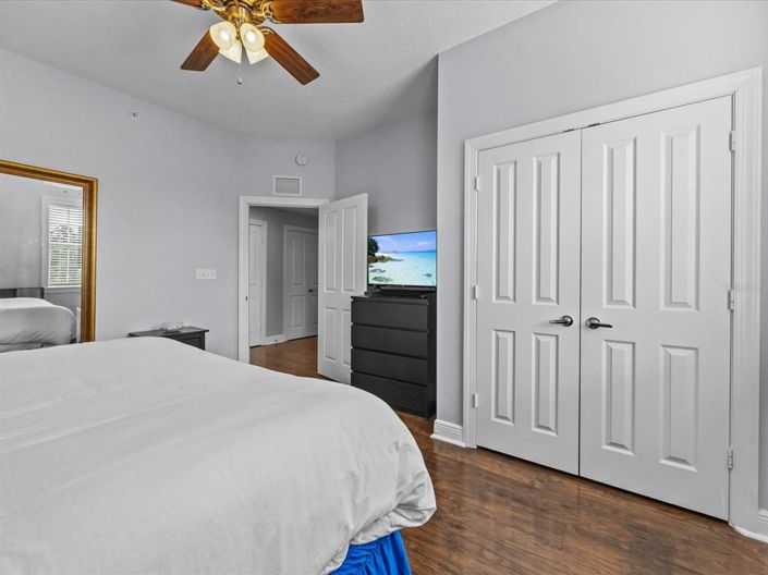 Image No.19-3 Bed Property for sale