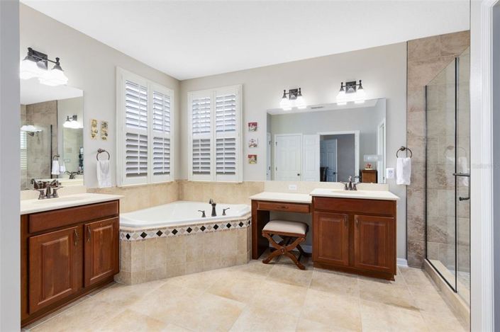 Image No.21-4 Bed Property for sale