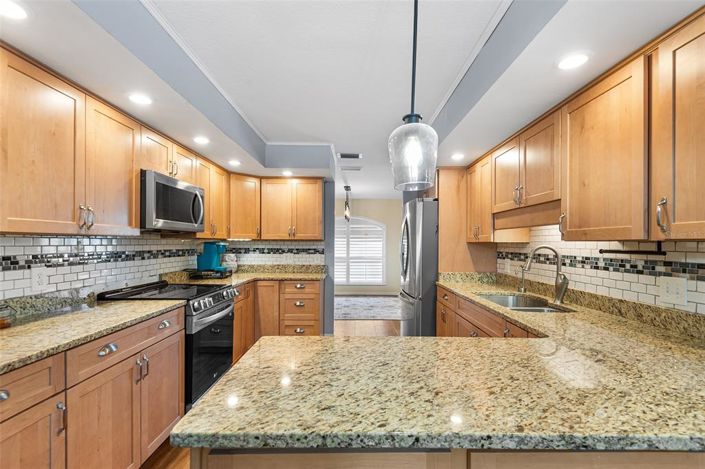 Image No.11-3 Bed Property for sale