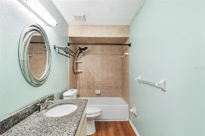 Image No.27-3 Bed Property for sale