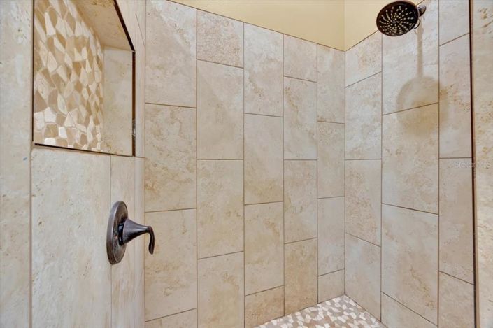 Image No.13-4 Bed Property for sale