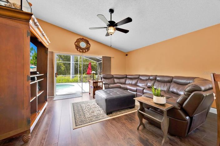 Image No.18-4 Bed Property for sale