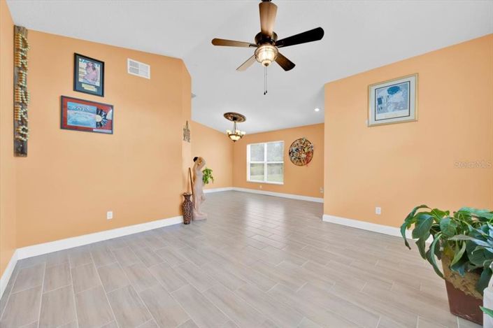 Image No.5-4 Bed Property for sale