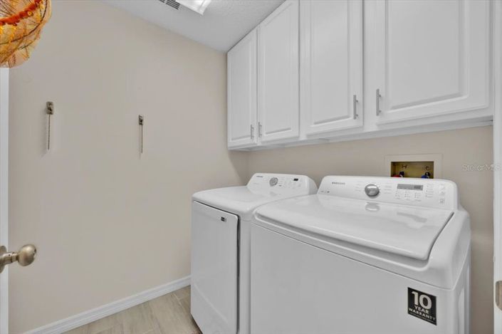 Image No.8-4 Bed Property for sale