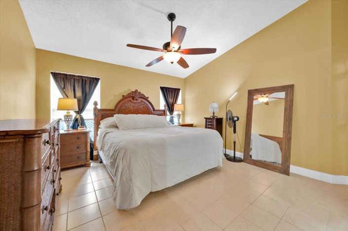 Image No.9-4 Bed Property for sale