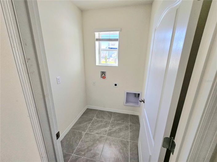 Image No.3-3 Bed Property for sale