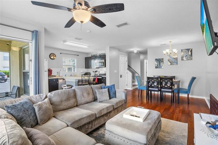 Image No.11-4 Bed Townhouse for sale