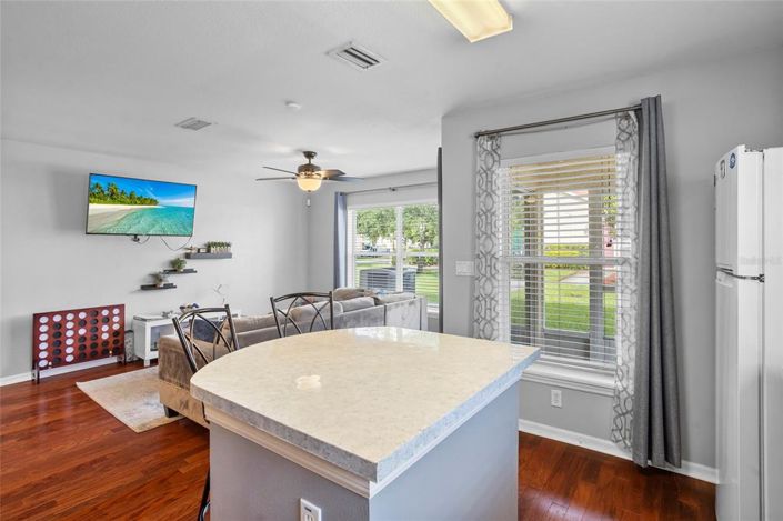 Image No.13-4 Bed Townhouse for sale