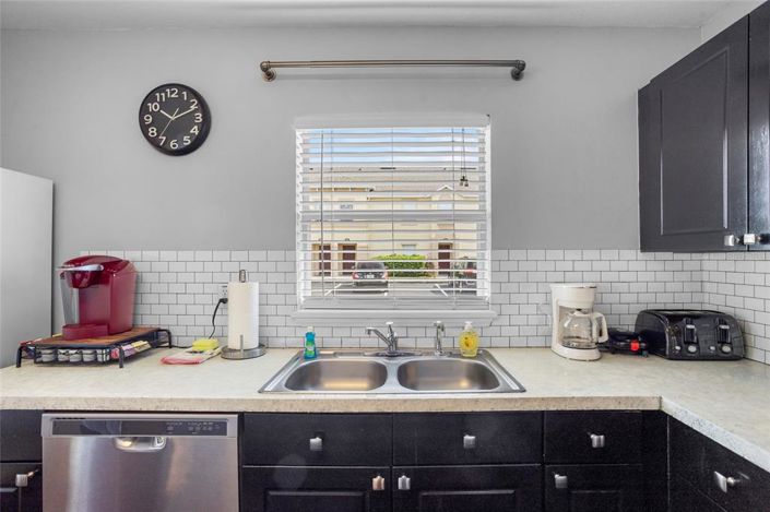 Image No.16-4 Bed Townhouse for sale