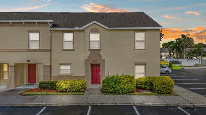 Image No.2-4 Bed Townhouse for sale