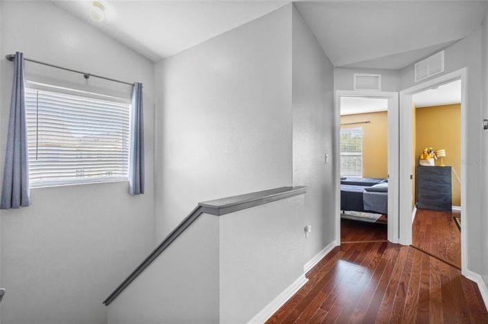 Image No.24-4 Bed Townhouse for sale