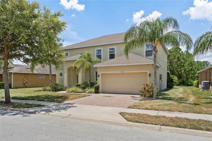 Image No.2-5 Bed Property for sale