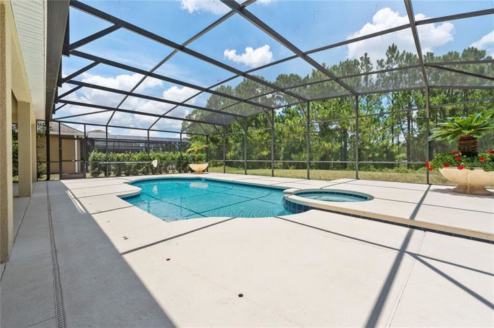 Image No.32-5 Bed Property for sale