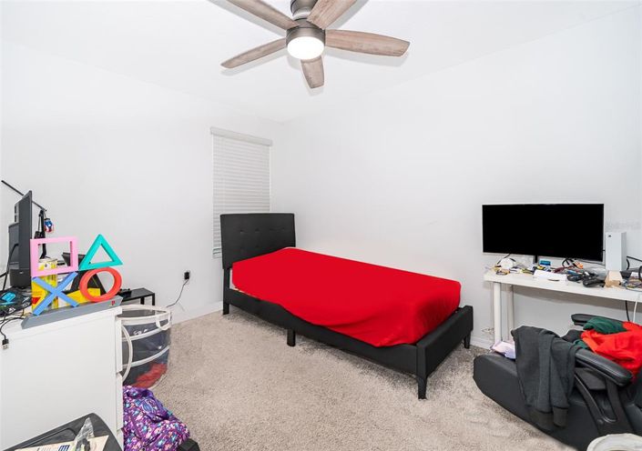 Image No.12-3 Bed Property for sale