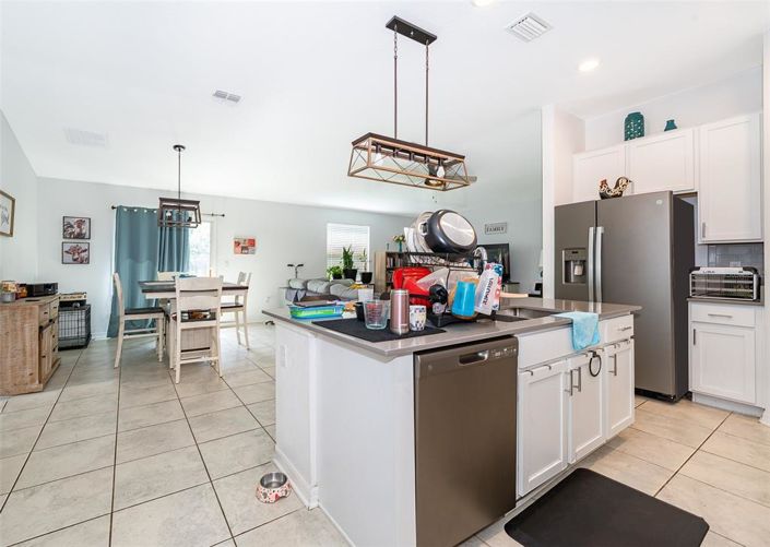 Image No.3-3 Bed Property for sale