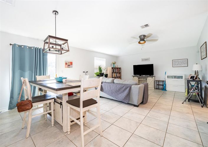 Image No.6-3 Bed Property for sale