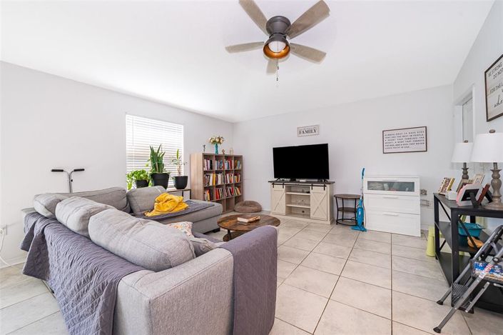 Image No.7-3 Bed Property for sale