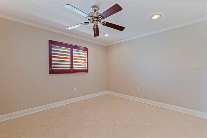 Image No.23-3 Bed Property for sale