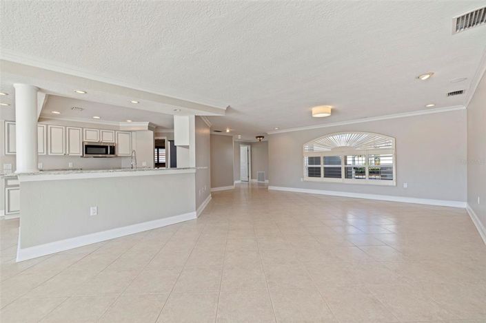 Image No.6-3 Bed Property for sale