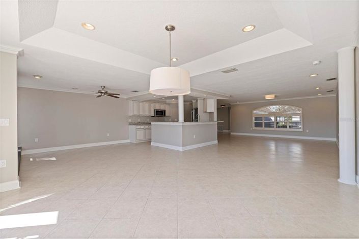 Image No.9-3 Bed Property for sale