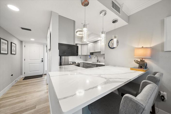 Image No.28-2 Bed Property for sale