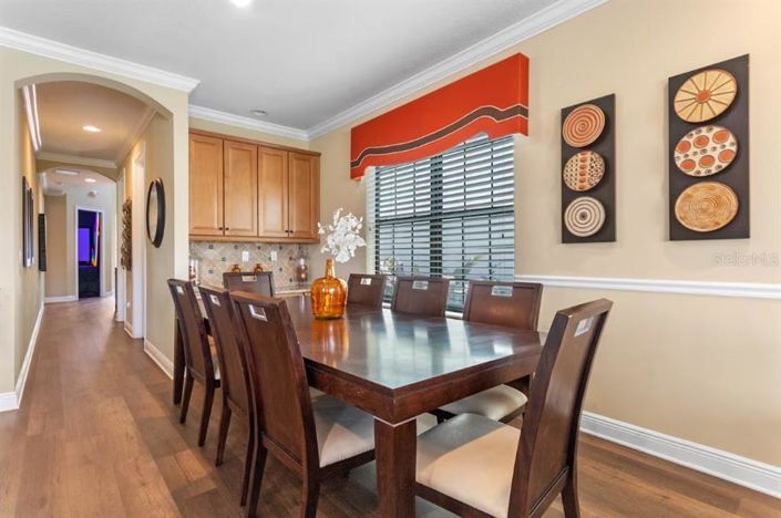 Image No.19-5 Bed Property for sale