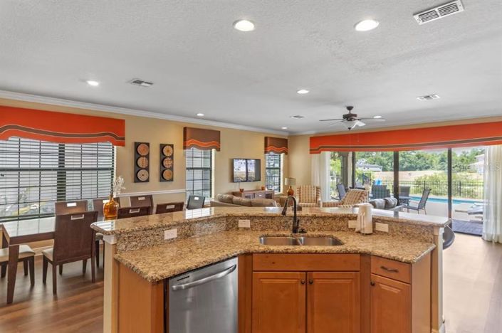 Image No.21-5 Bed Property for sale