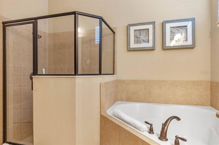 Image No.25-5 Bed Property for sale