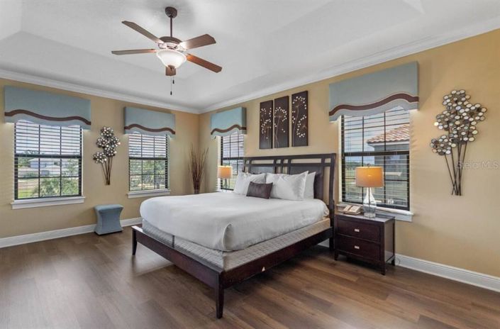 Image No.33-5 Bed Property for sale