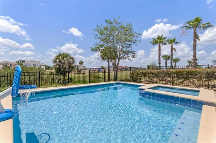 Image No.4-5 Bed Property for sale