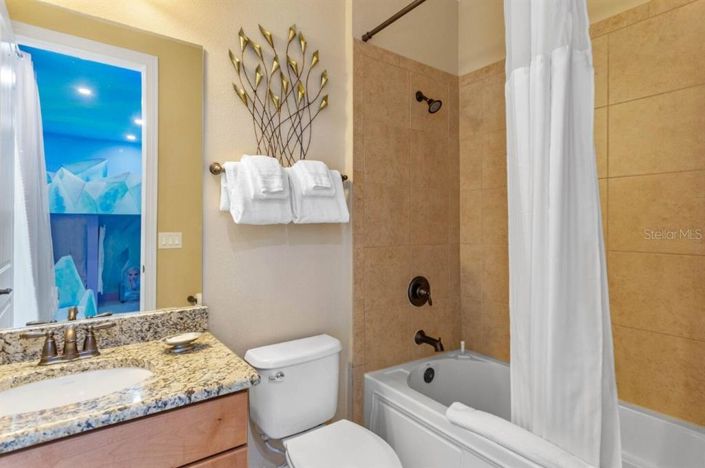 Image No.8-5 Bed Property for sale