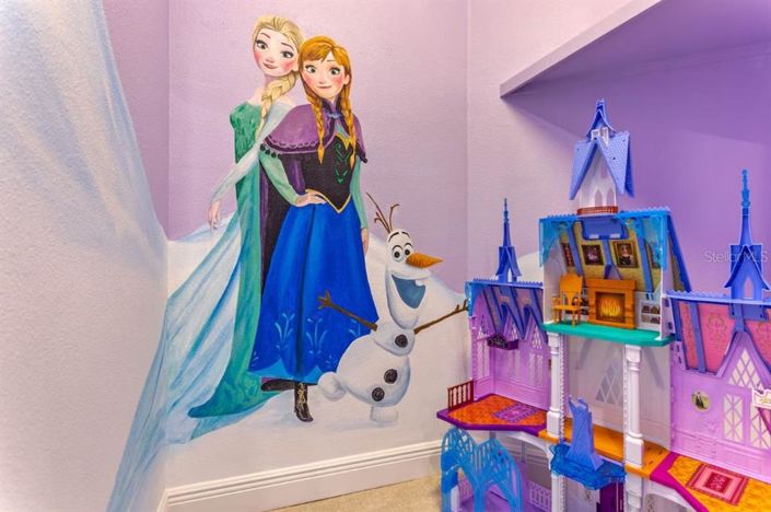 Image No.9-5 Bed Property for sale